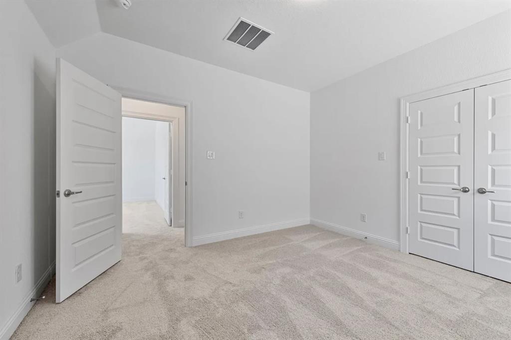 9337 Loggerhead Way Fort Worth, TX 76118 - Photo 36 of 40 an empty room with closet area