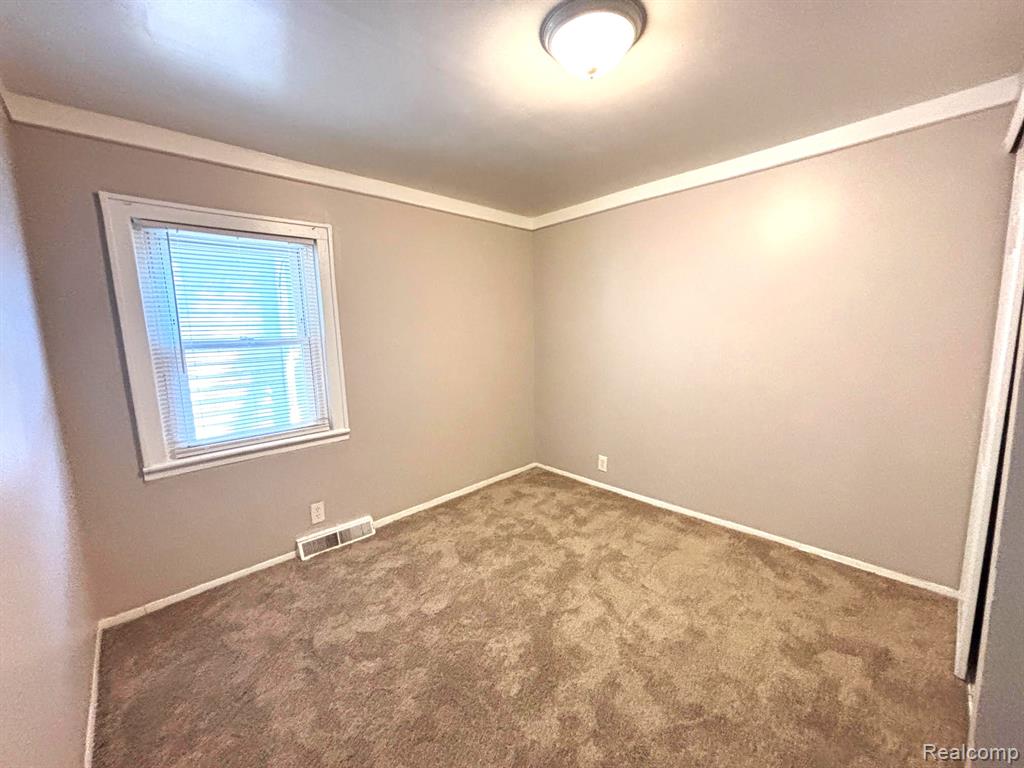 7006 Toepfer Road Warren, MI 48091 - Photo 8 of 11