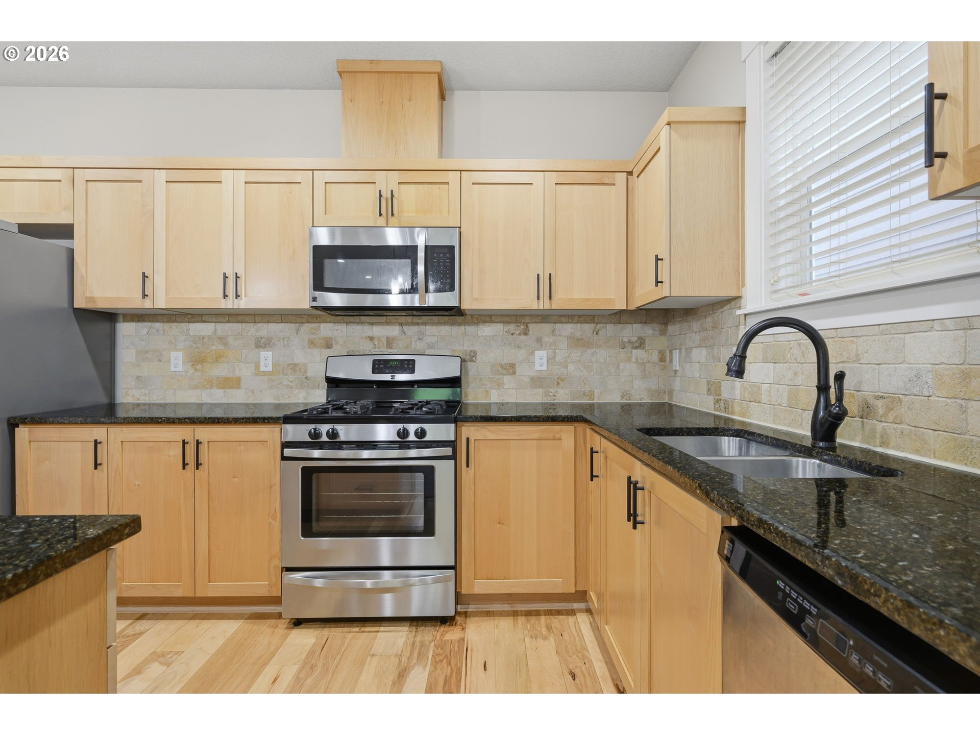 254 Southwest 204th Terrace Beaverton, OR 97006 - Photo 13 of 39 Kitchen