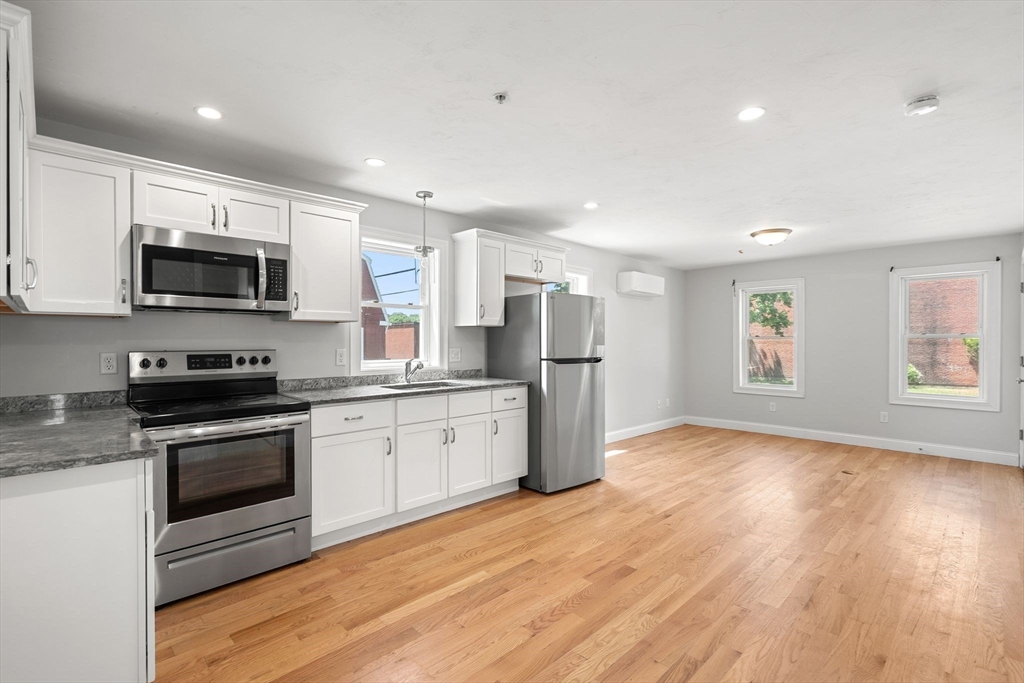 415 Danforth Street Taunton, MA 02780 - Photo 5 of 42