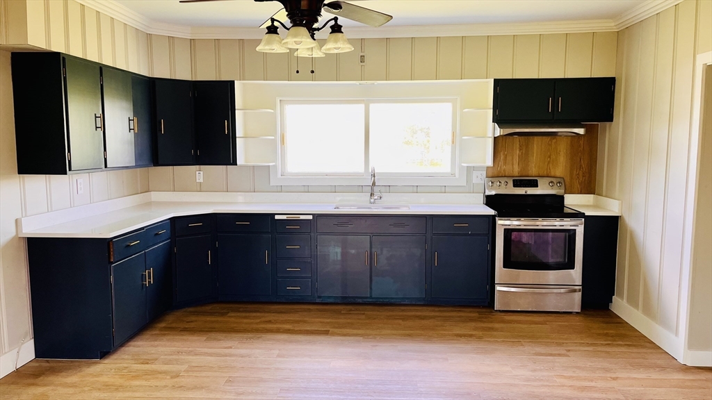 239 New Boston Road, Unit 1 Fairhaven, MA 02719 - Photo 2 of 12