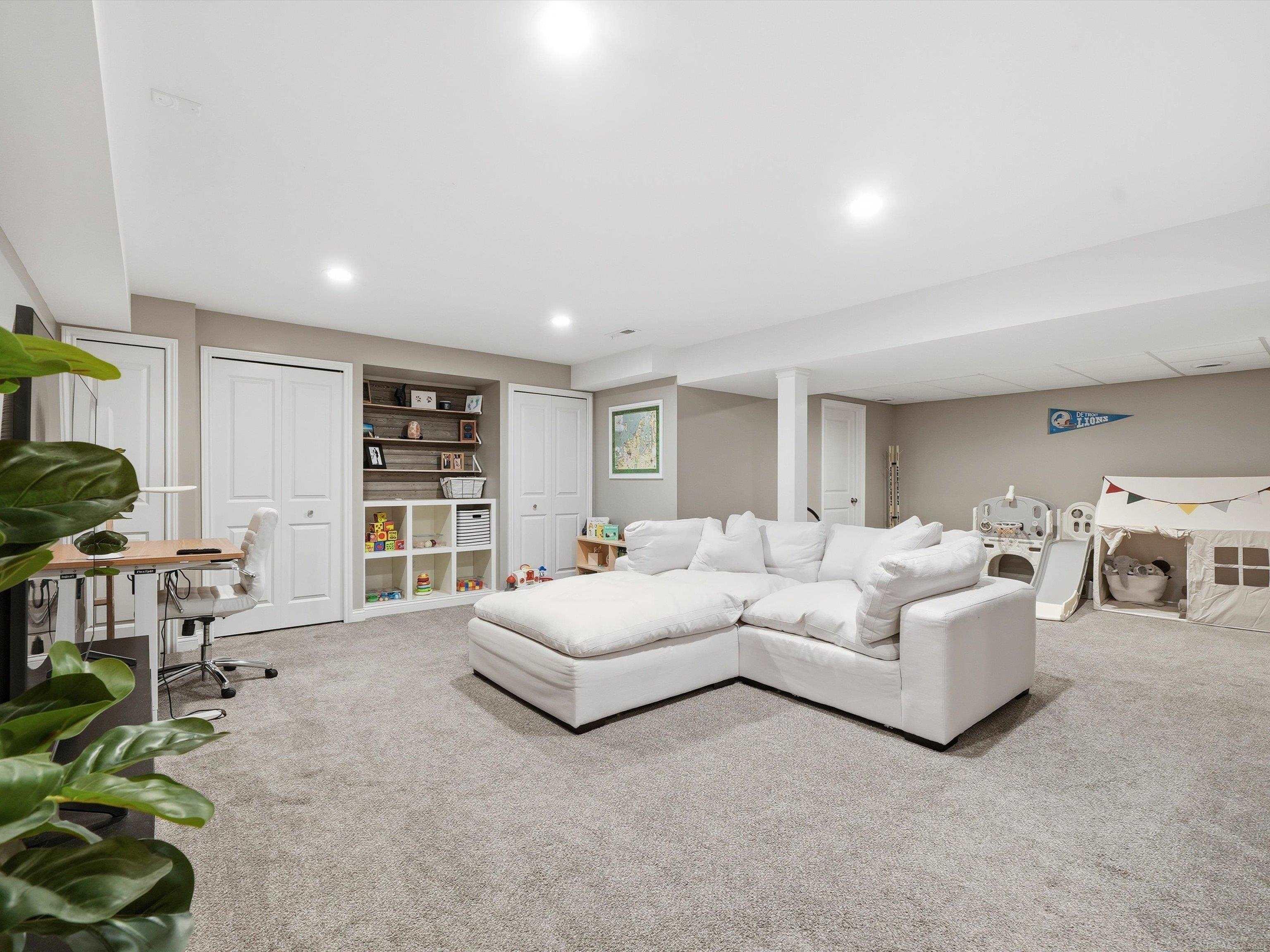 58720 Lind Road Washington, MI 48094 - Photo 25 of 43