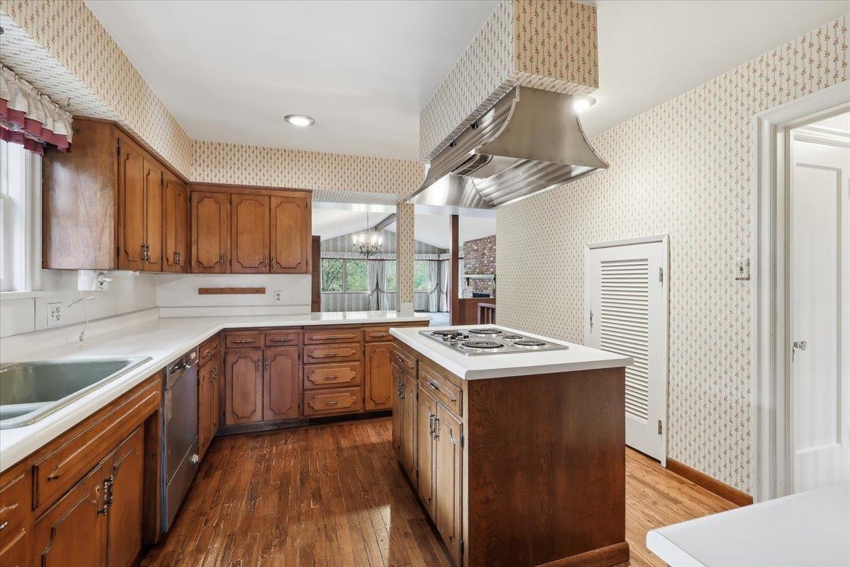 1016 East Overbluff Road Spokane, WA 99203 - Photo 12 of 42