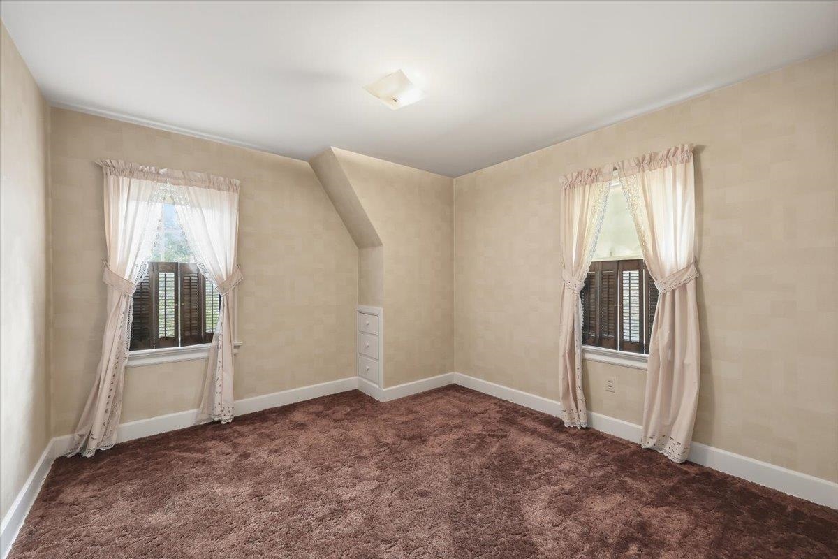 1016 East Overbluff Road Spokane, WA 99203 - Photo 23 of 42