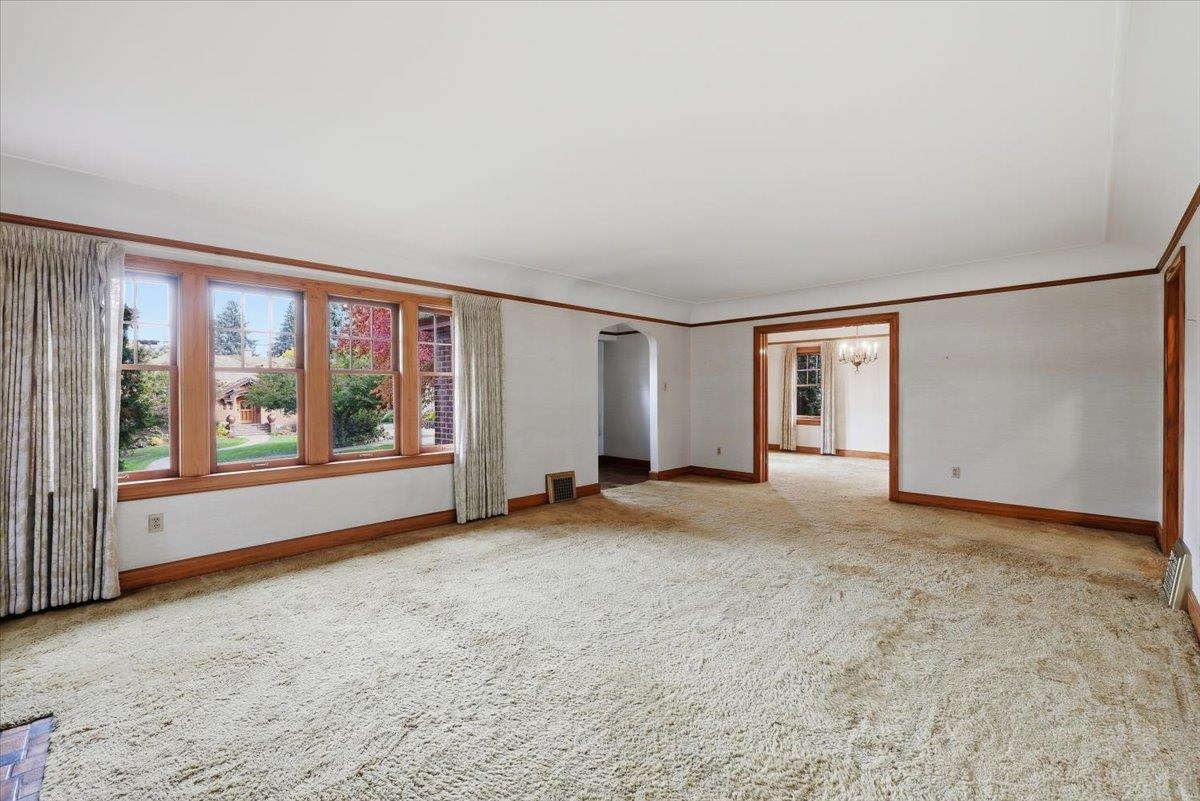 1016 East Overbluff Road Spokane, WA 99203 - Photo 8 of 42