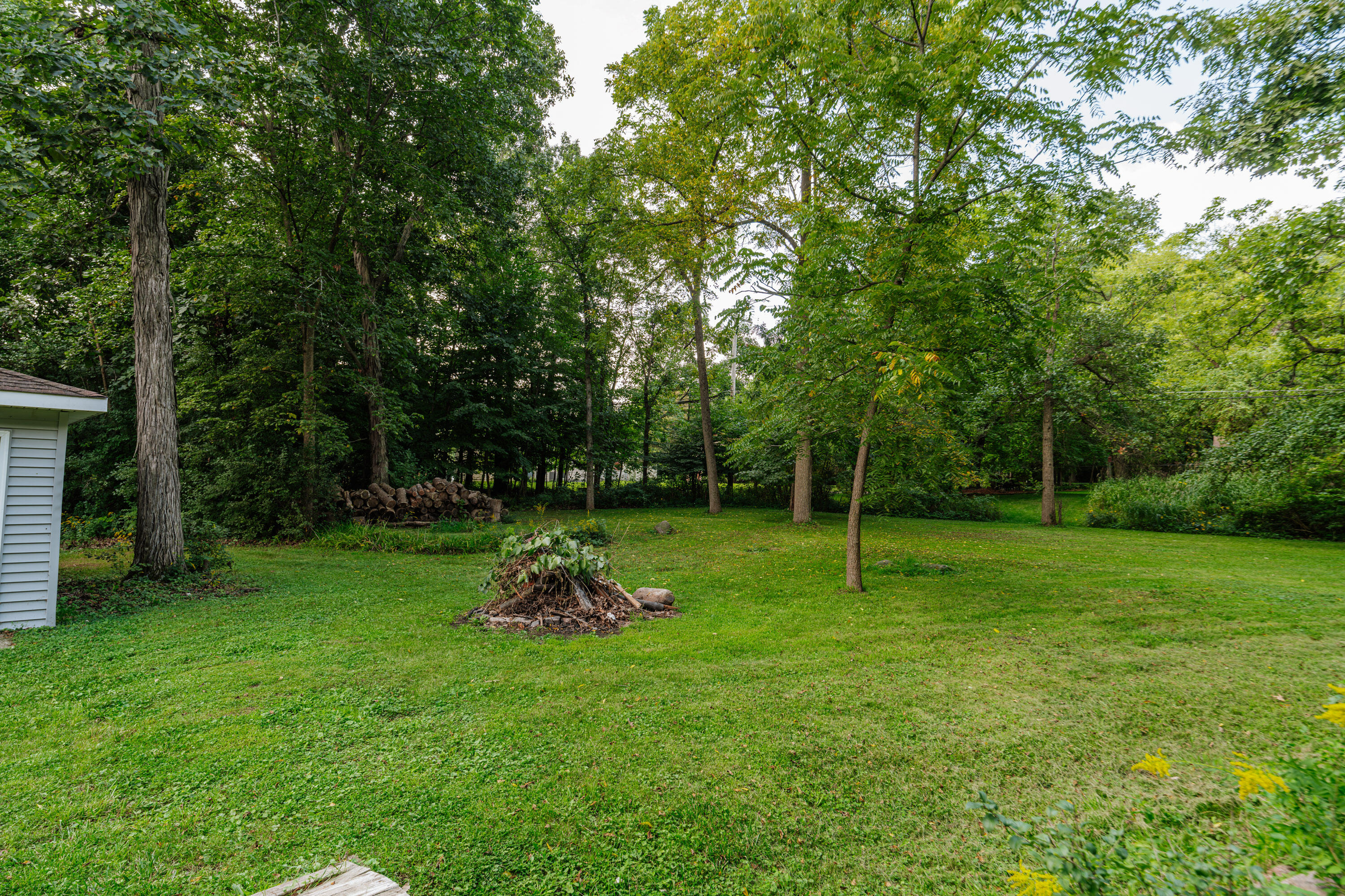 12585 West Cold Spring Road New Berlin, WI 53151 - Photo 24 of 31 Firepit