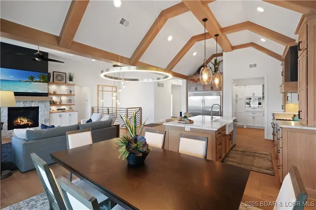 $3,890,000 | 1603 Grand View Drive, Sunrise Beach, MO 65079