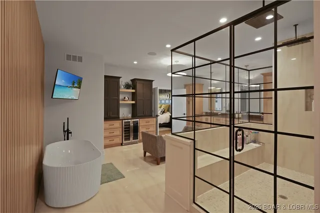 $3,890,000 | 1603 Grand View Drive, Sunrise Beach, MO 65079