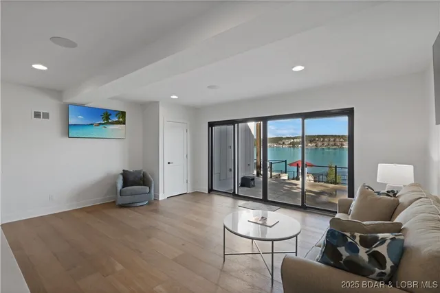 $3,890,000 | 1603 Grand View Drive, Sunrise Beach, MO 65079