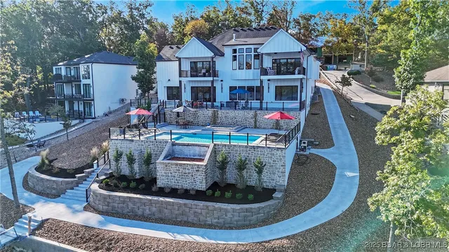 $3,890,000 | 1603 Grand View Drive, Sunrise Beach, MO 65079