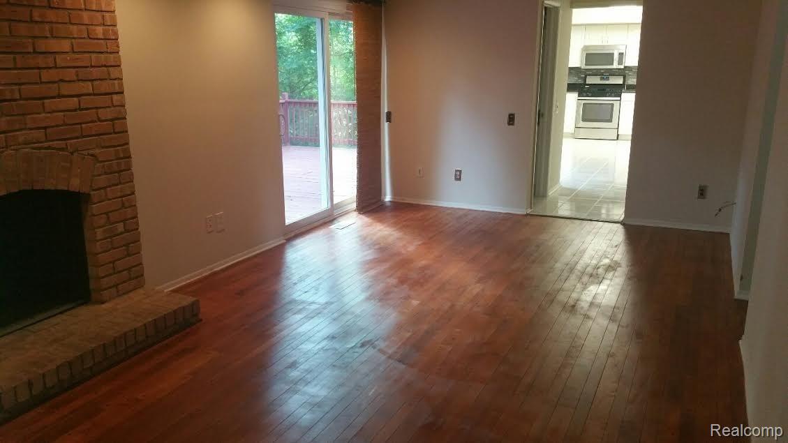 4954 Green Road West Bloomfield, MI 48323 - Photo 6 of 21 Green4.jpg