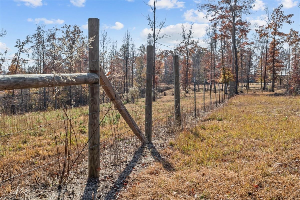 120 Fiser Road Waverly, TN 37185 - Photo 23 of 46 a view of outdoor space and yard