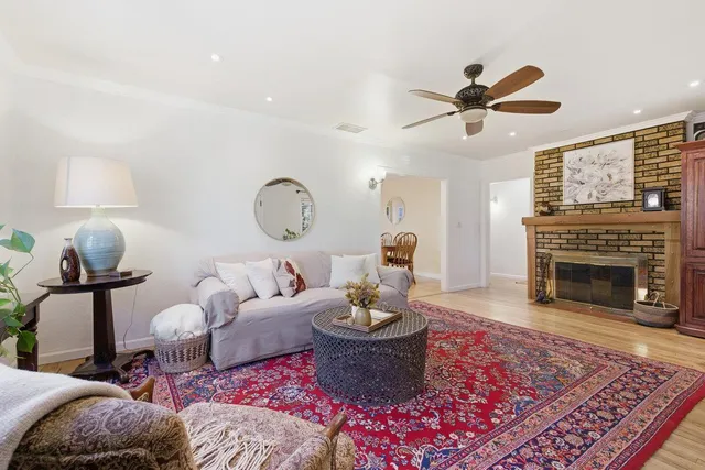 $1,125,000 | 386 Larmier Avenue, Oak View, CA 93022