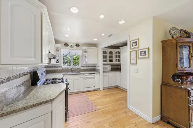 $1,125,000 | 386 Larmier Avenue, Oak View, CA 93022