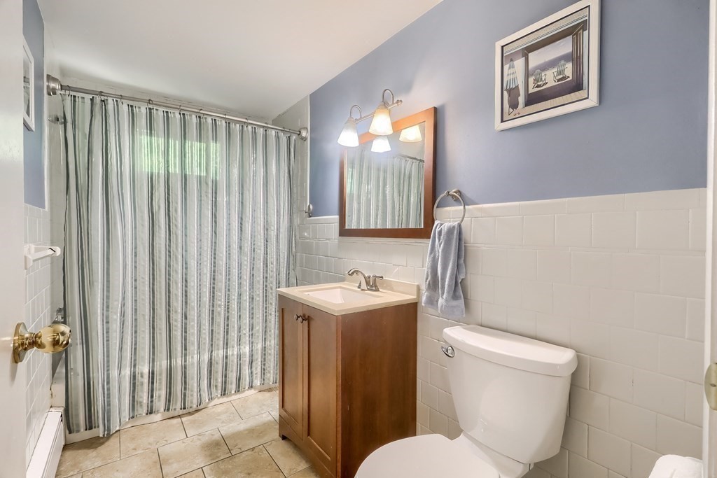 90 Pleasant Street Bellingham, MA 02019 - Photo 16 of 23