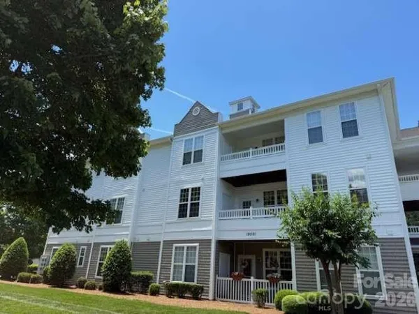 $289,000 | 18001 Delmas Drive, Unit 2E, Cornelius, NC 28031