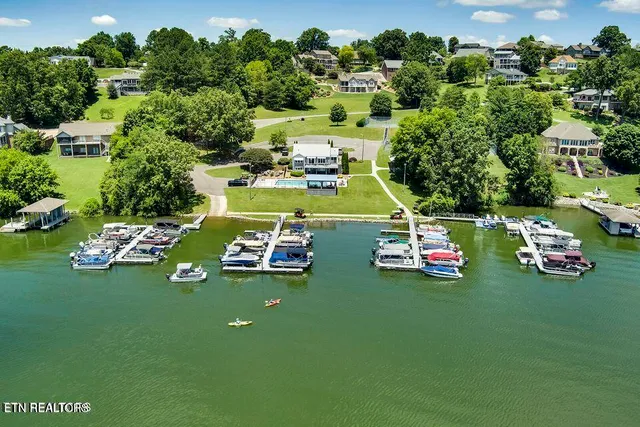 $1,175,000 | 24 Northcove Estates Drive, Greenback, TN 37742