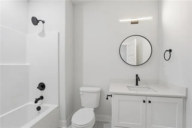 $555,000 | 19101 Library Drive, Weston, MO 64098