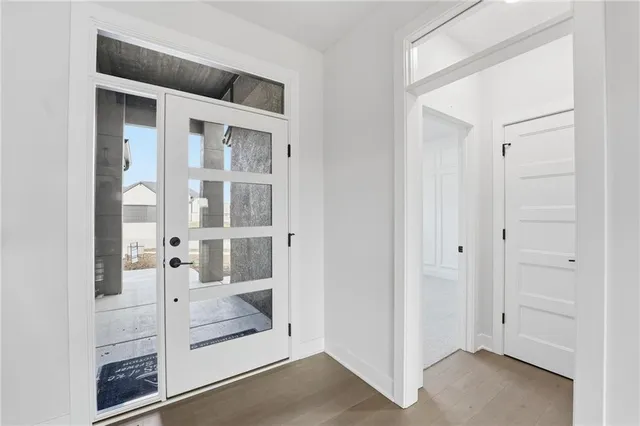 $555,000 | 19101 Library Drive, Weston, MO 64098