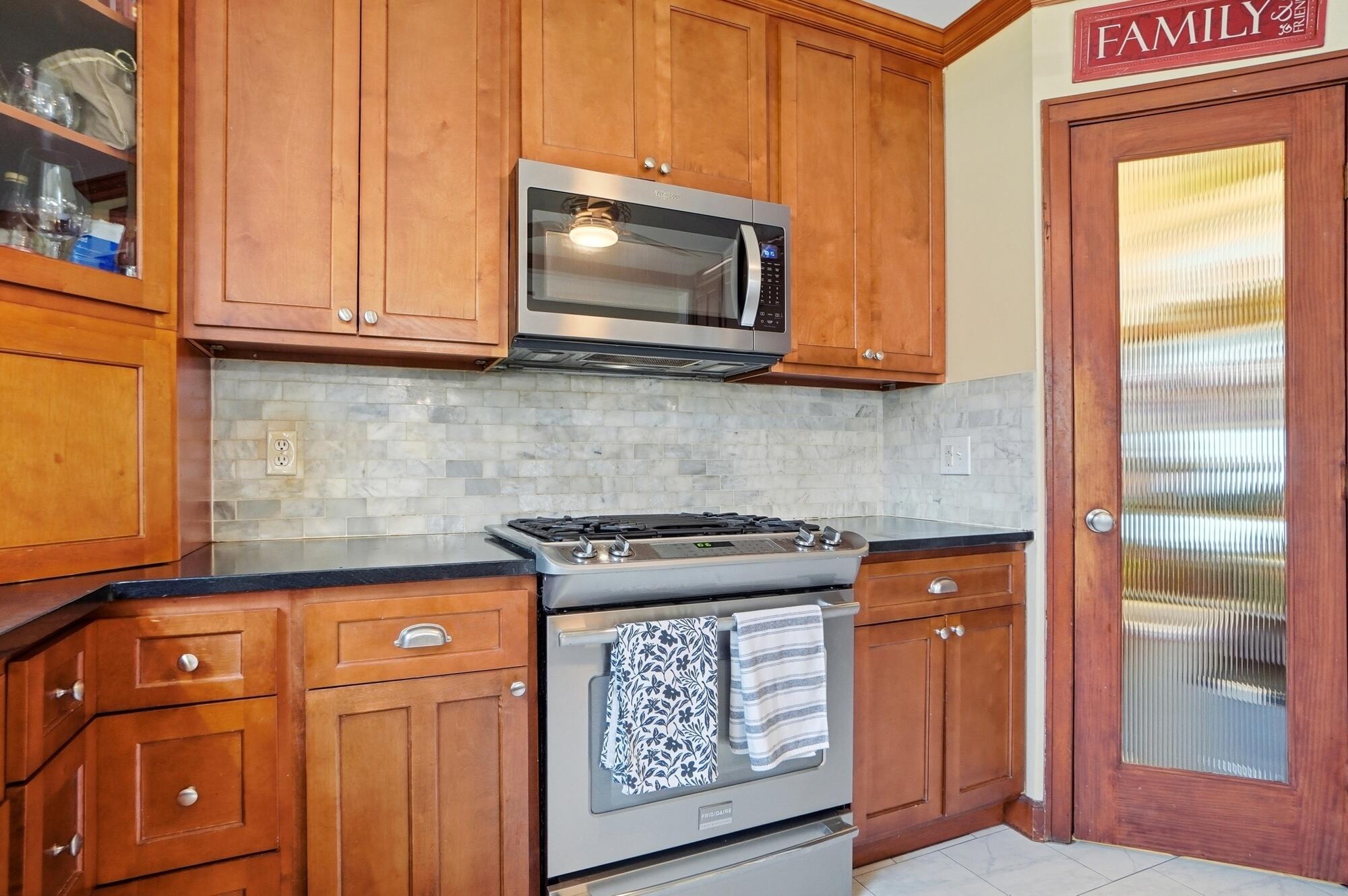 5011 Smothers Road Westerville, OH 43081 - Photo 25 of 81 Beautiful Kitchen!