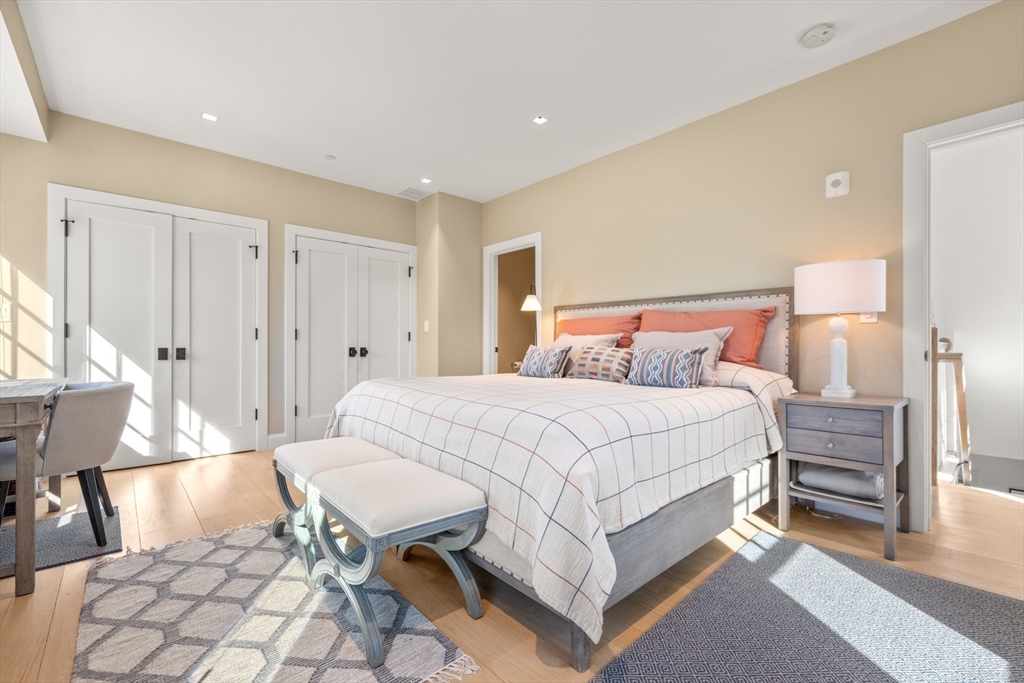 21 Crowninshield Road, Unit 21 Brookline, MA 02446 - Photo 11 of 26