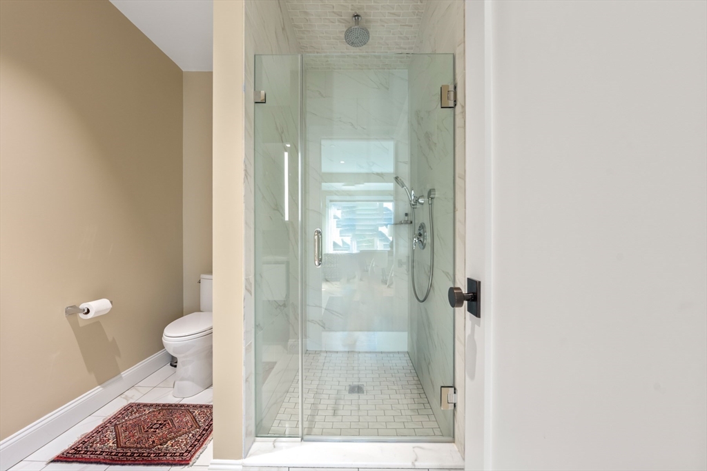 21 Crowninshield Road, Unit 21 Brookline, MA 02446 - Photo 14 of 26