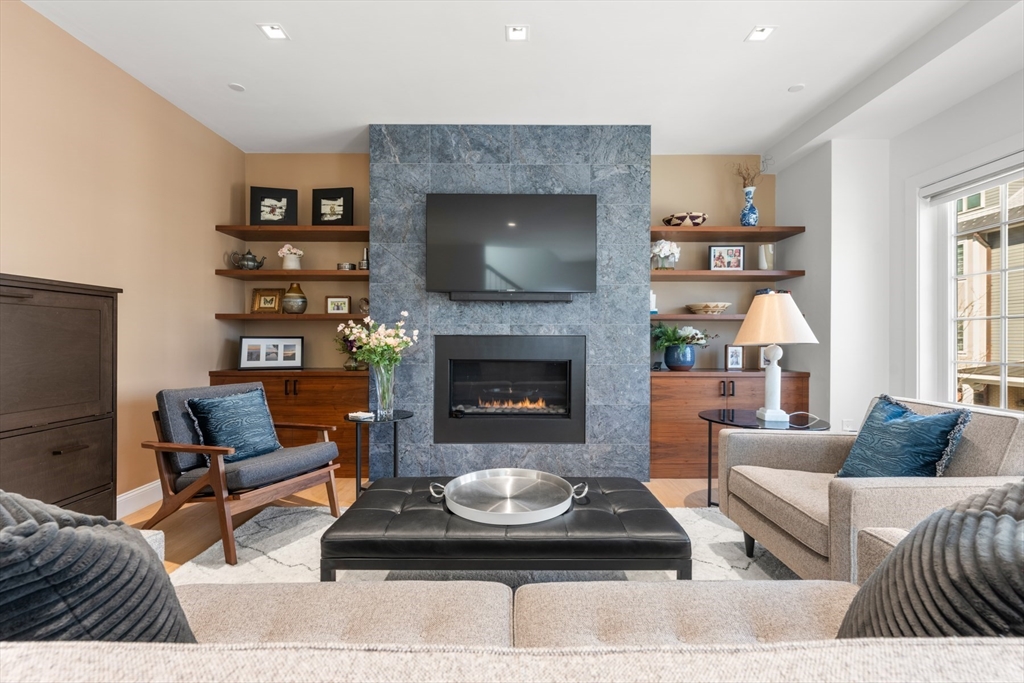 21 Crowninshield Road, Unit 21 Brookline, MA 02446 - Photo 2 of 26