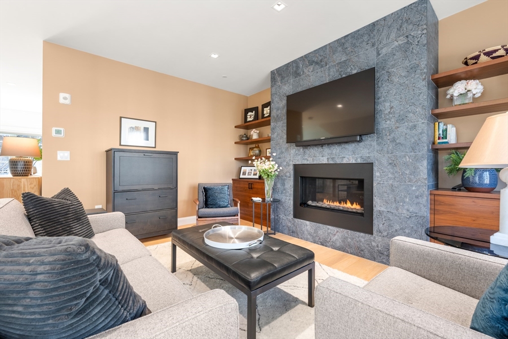 21 Crowninshield Road, Unit 21 Brookline, MA 02446 - Photo 3 of 26