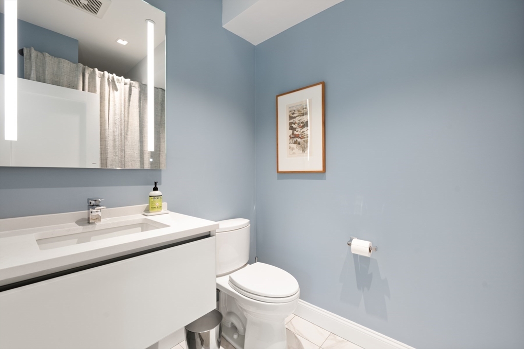 21 Crowninshield Road, Unit 21 Brookline, MA 02446 - Photo 10 of 26