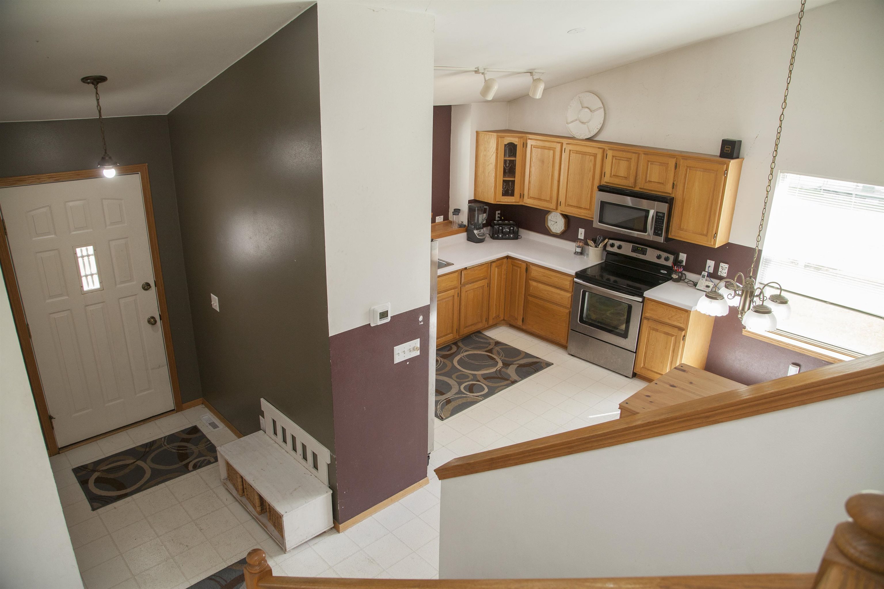 819 Spellman Street Mount Horeb, WI 53572 - Photo 5 of 32