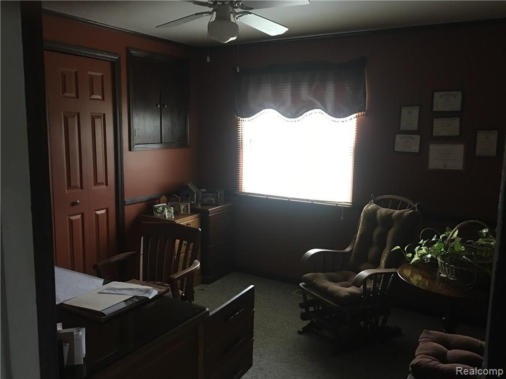24071 Waltz Road New Boston, MI 48164 - Photo 17 of 35 Bedroom