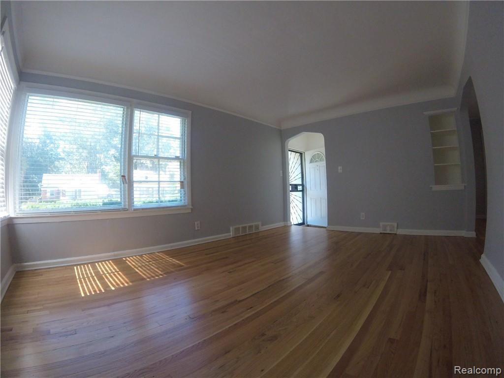 18420 Sunderland Road Detroit, MI 48219 - Photo 17 of 46 Gallery Image 17