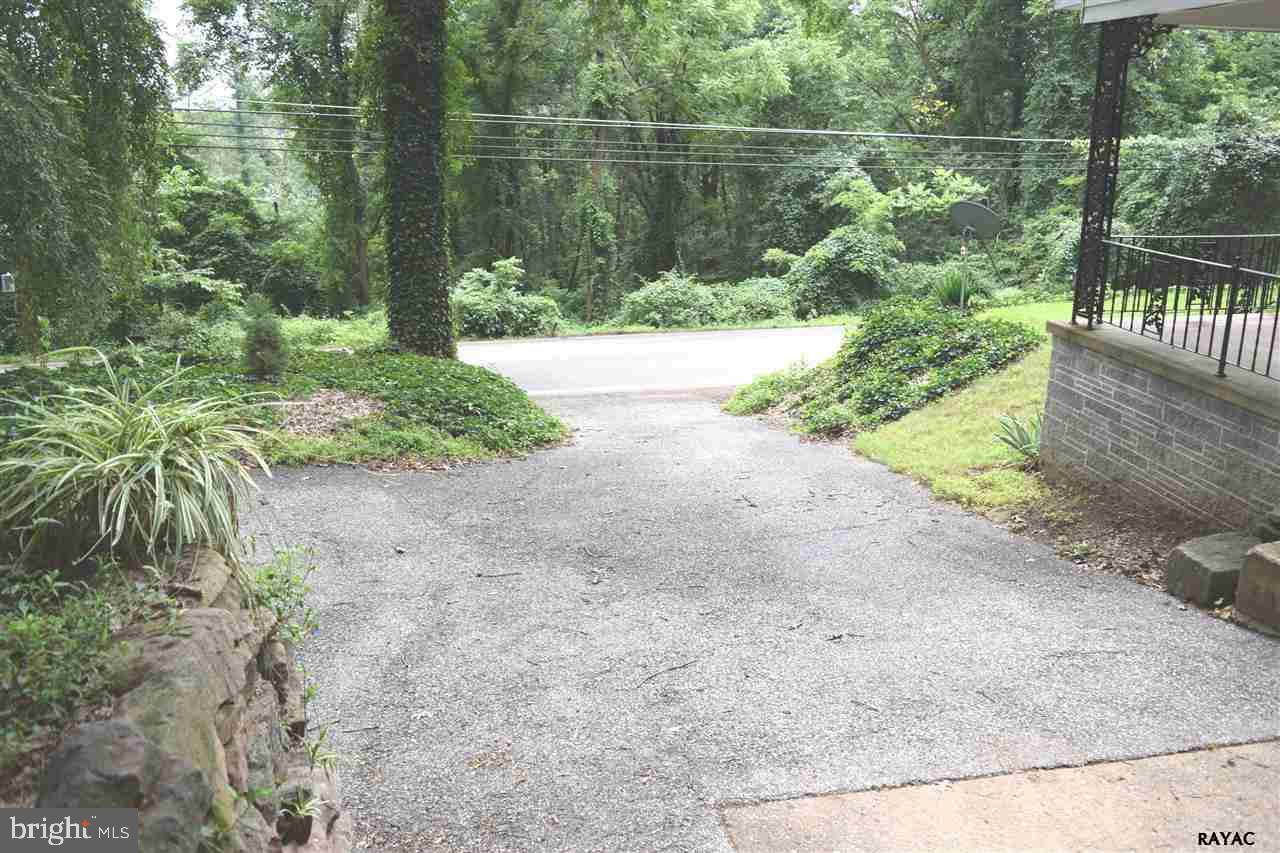 6041 Harmony Grove Road Dover, PA 17315 - Photo 6 of 30 Gallery Image 6