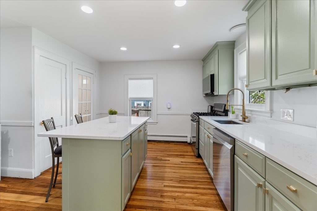 56 Congress Place Dedham, MA 02026 - Photo 12 of 36
