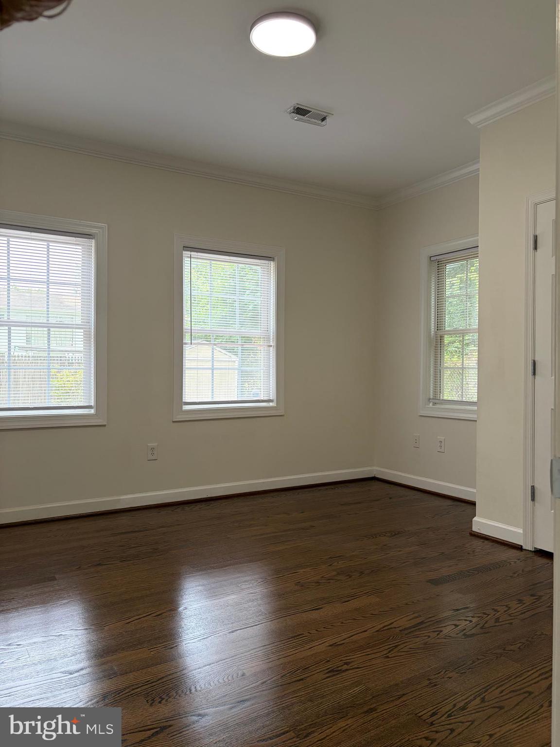6711 Greendale Road Alexandria, VA 22310 - Photo 18 of 35 First floor Bedroom 1
