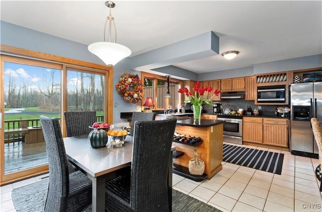 3209 Far Reach Drive Lysander, NY 13027 - Photo 8 of 28