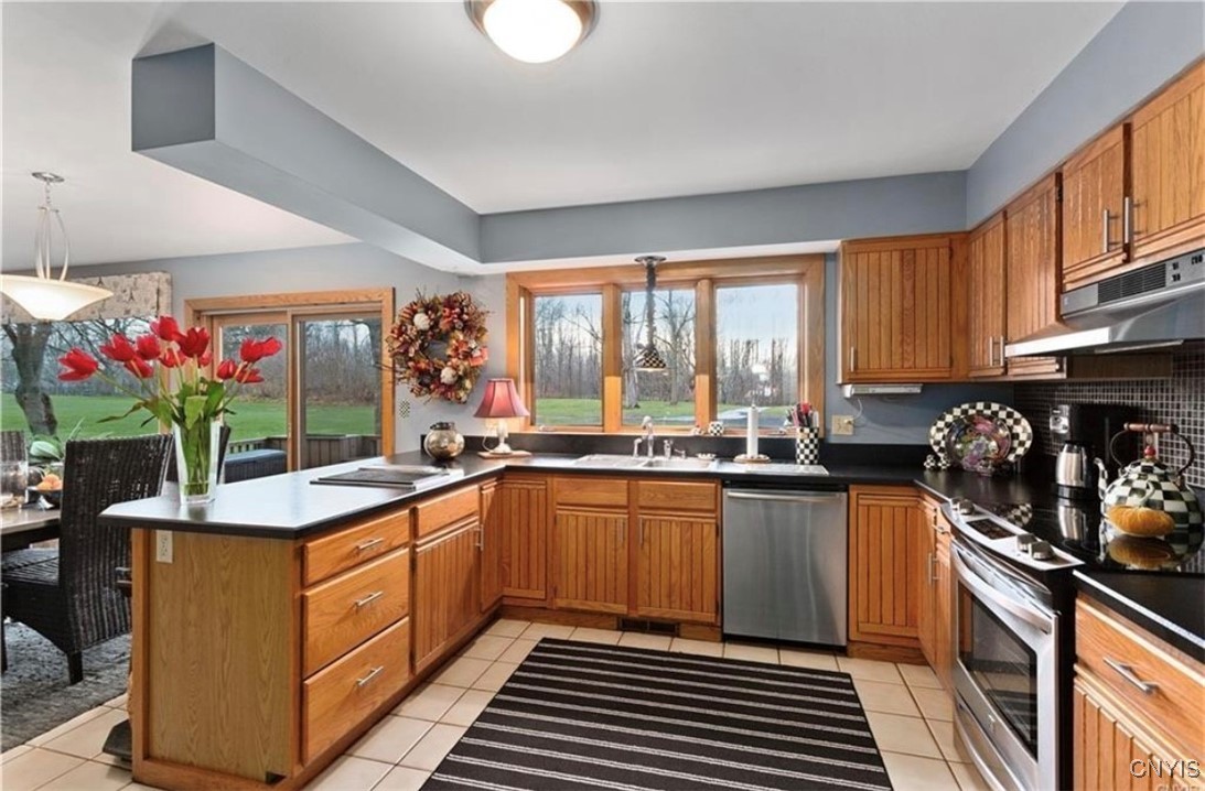 3209 Far Reach Drive Lysander, NY 13027 - Photo 10 of 28