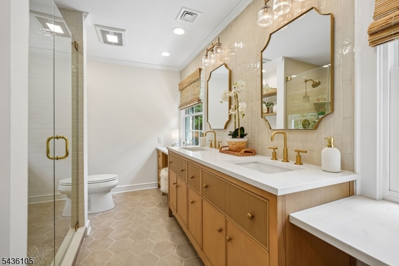 8 Cross Gates Short Hills, NJ 07078 - Photo 23 of 42