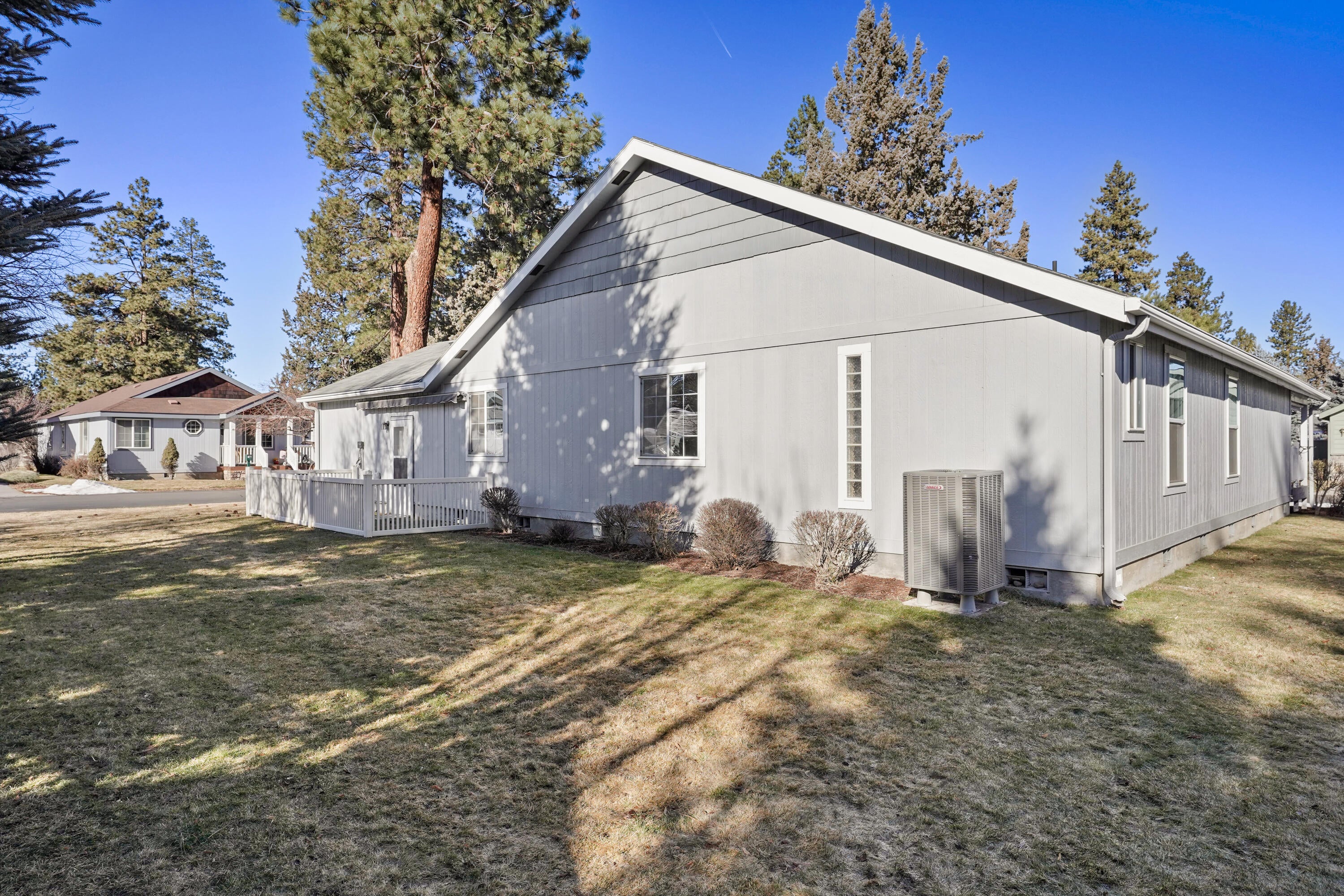 159 North Wheeler Loop Sisters, OR 97759 - Photo 7 of 25 Backyard