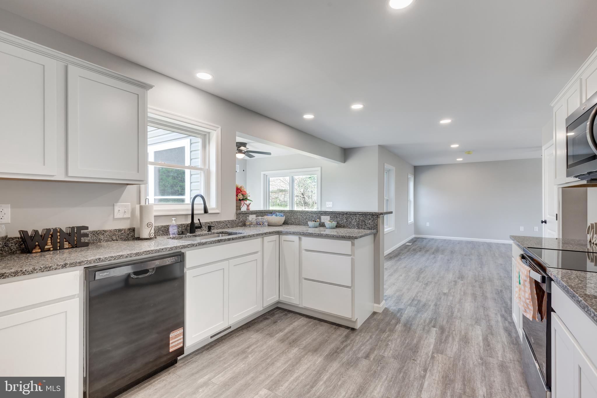 114 Maple Street Littlestown, PA 17340 - Photo 8 of 42