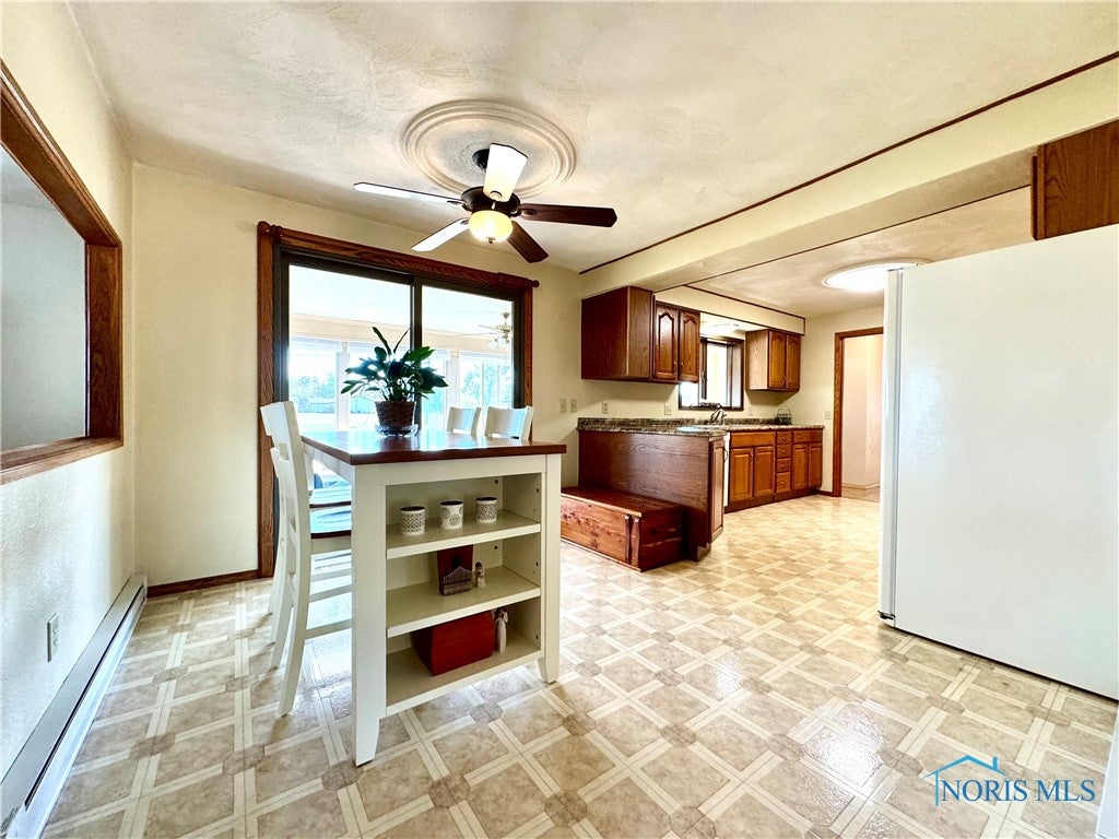 15043 Sponseller Road Defiance, OH 43512 - Photo 25 of 29 Eat-In Kitchen