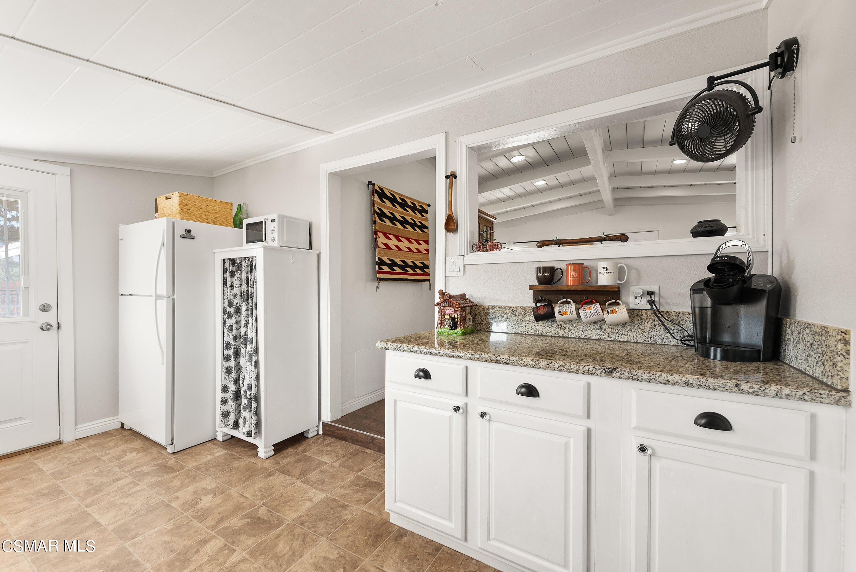 32018 Crown Valley Road Acton, CA 93510 - Photo 14 of 47 Kitchen