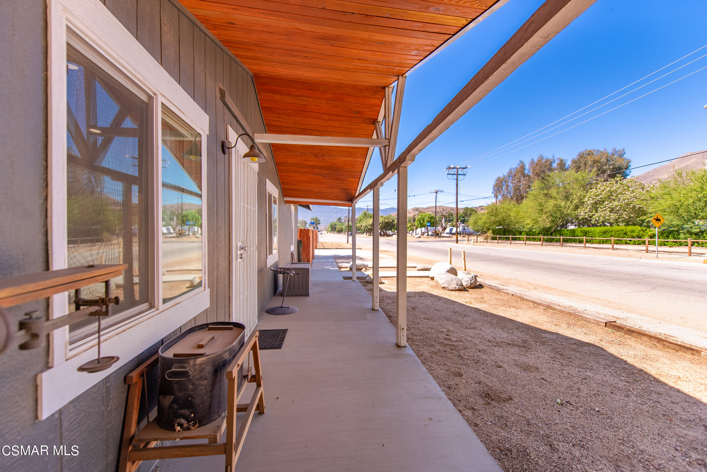 32018 Crown Valley Road Acton, CA 93510 - Photo 4 of 47 Front Porch
