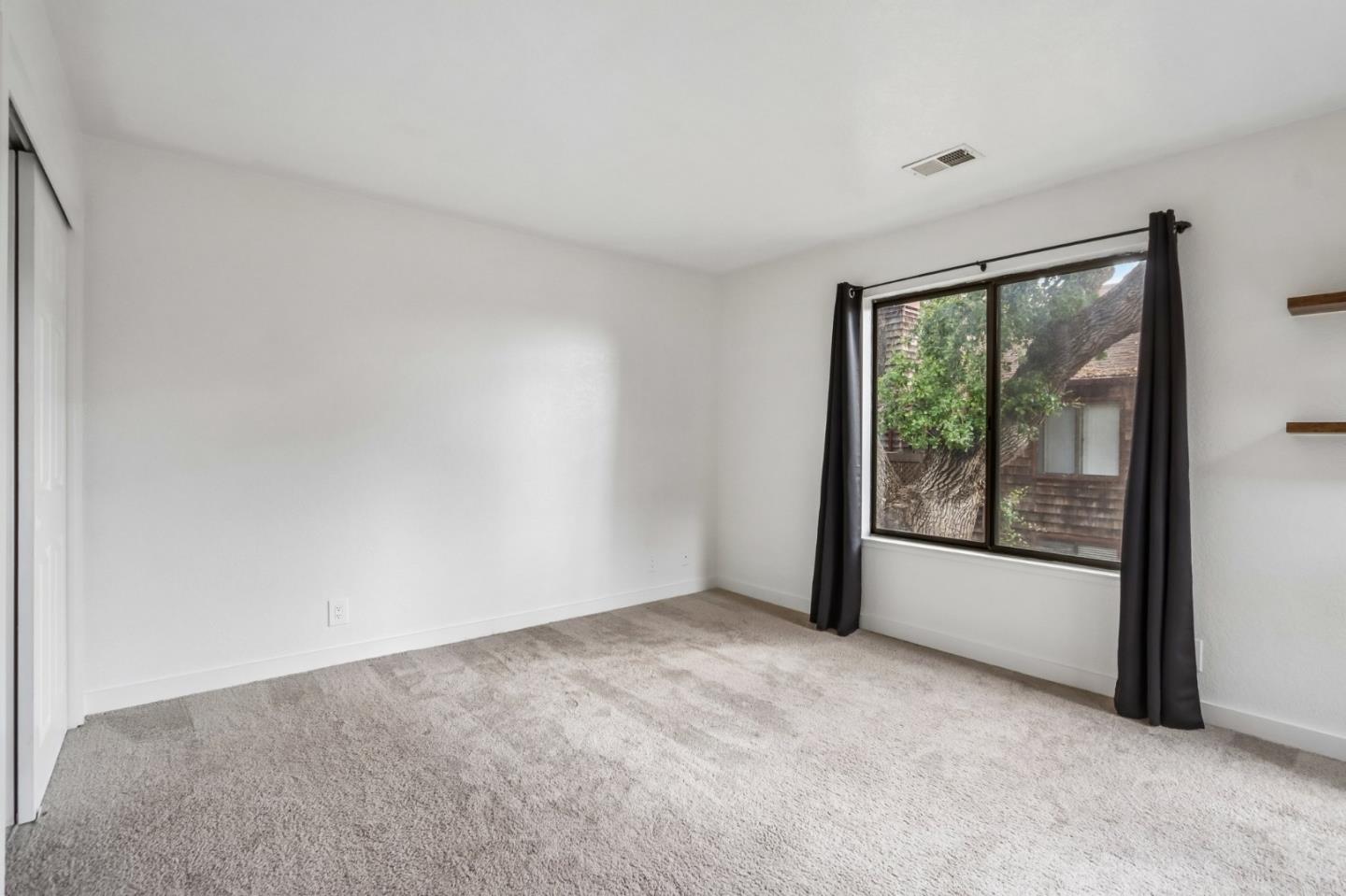 1555 Hecker Pass Road, Unit E201 Gilroy, CA 95020 - Photo 11 of 28