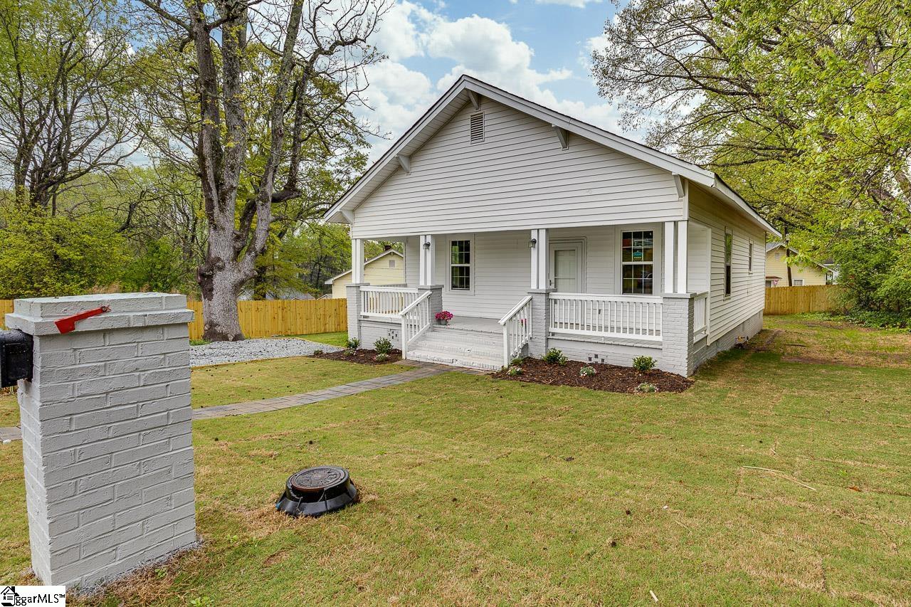 266 Reeves Street Greenville, SC 29605 - Photo 2 of 31 Gallery Image 2