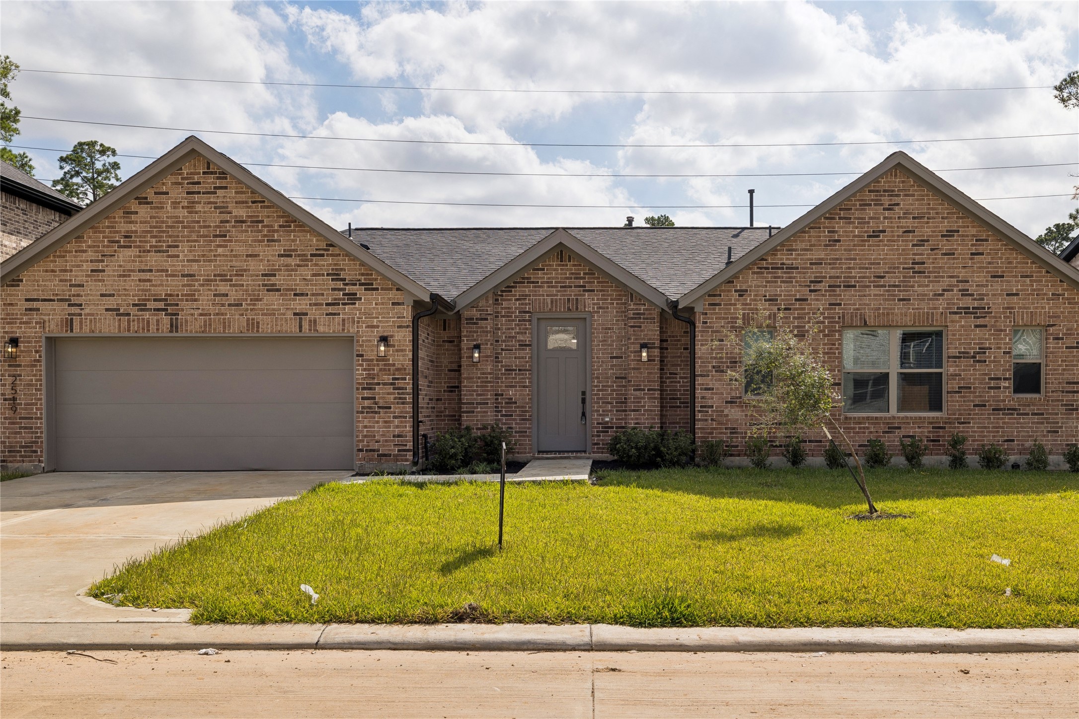 2522 Liguria Lane Spring, TX 77388 - Photo 2 of 35