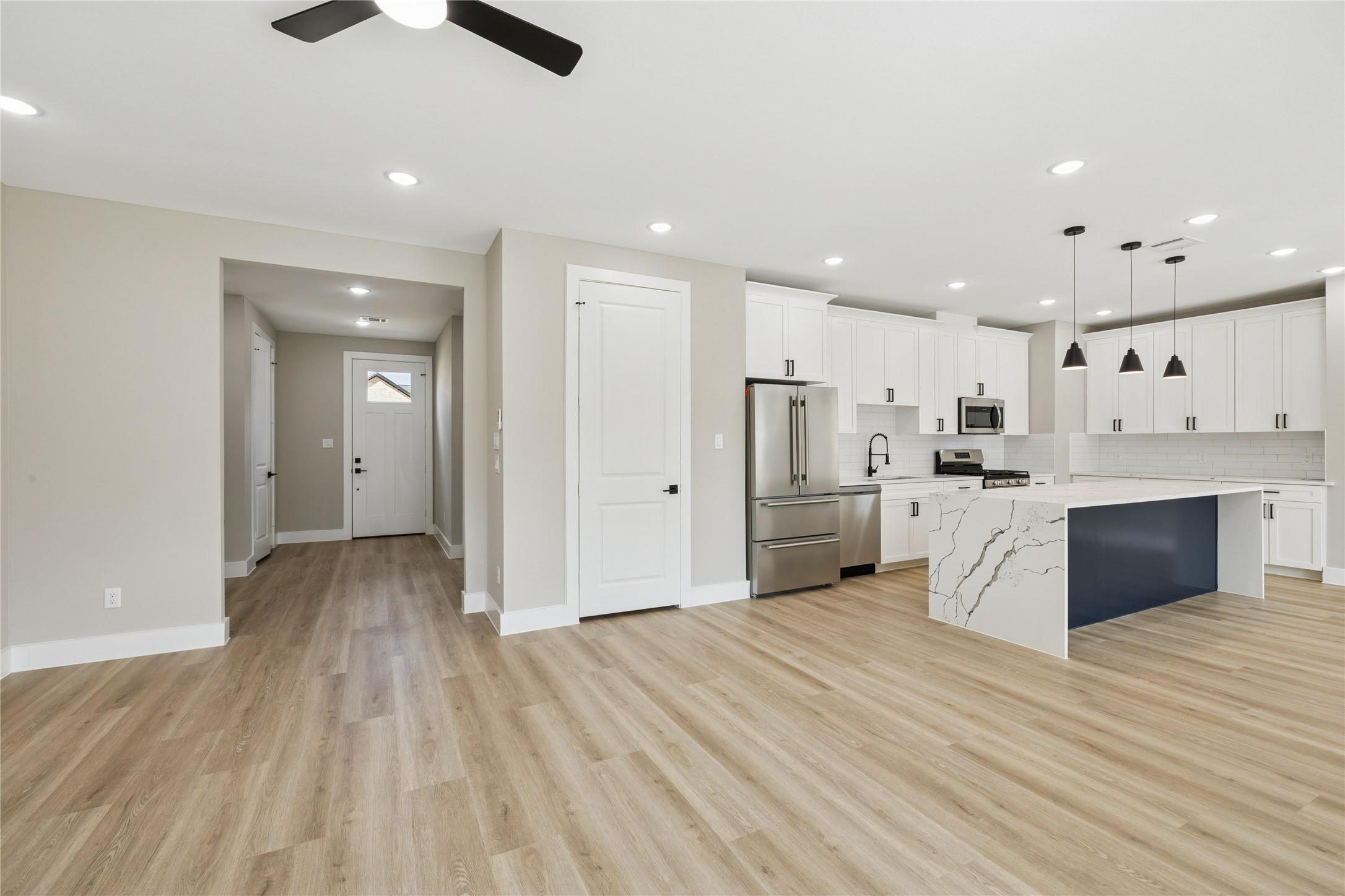 2522 Liguria Lane Spring, TX 77388 - Photo 7 of 35