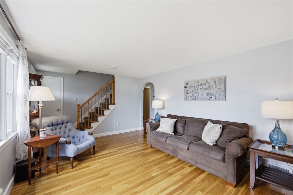 271 Wildermere Street Chicopee, MA 01020 - Photo 19 of 41