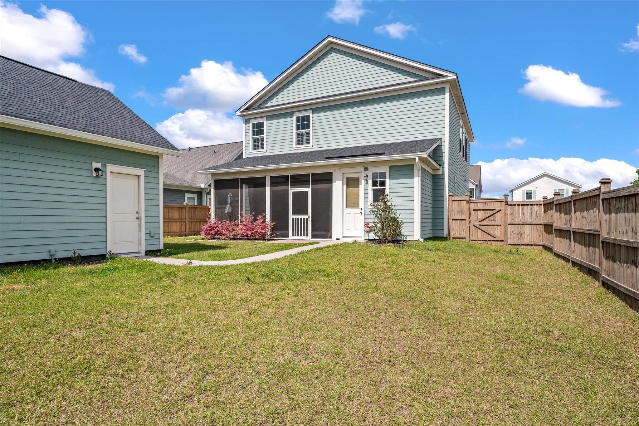 619 Blueway Avenue Summerville, SC 29486 - Photo 31 of 40 Back of Home