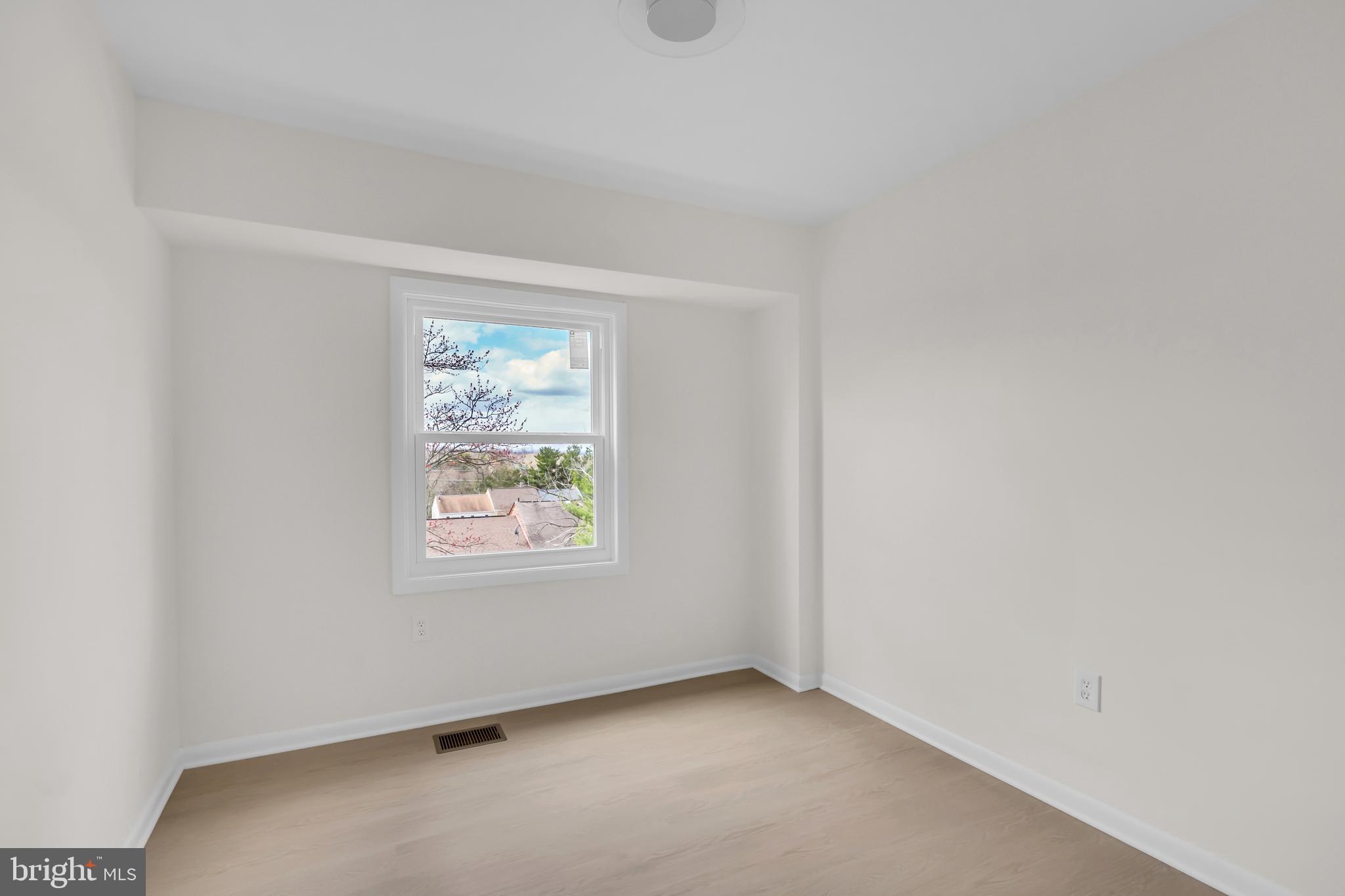 26 Timber Rock Road Gaithersburg, MD 20878 - Photo 14 of 35 Bedroom